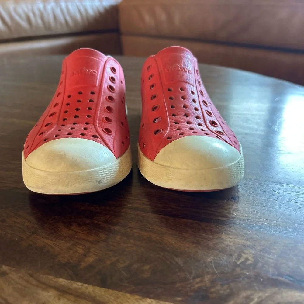 Native Kids Red Water Shoes Size 3 Slip On Summer